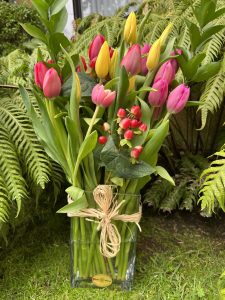 Flores & Sabores premium floral delivery in Manhattan Beach, CA.